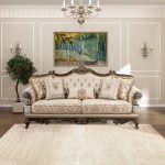 Traditional Sofa Couch for Living Room, Rolled Arm Sofa with 5 Accent Pillows, Tufting, Queen Legs in Cherry Finish with Gold Tipping, Upholstered Living Room Furniture, 3 Seater Couch, Brown
